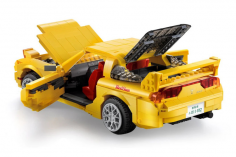 CaDA Klemmbausteine - Initial-D Mazda FD3S RX-7 gelb - optional aufrüstbar mit RC Set - 1655 Teile