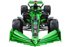 CaDA Klemmbausteine KICK Sauber F1 Team C44 2024 1:8  - 2553 Teile